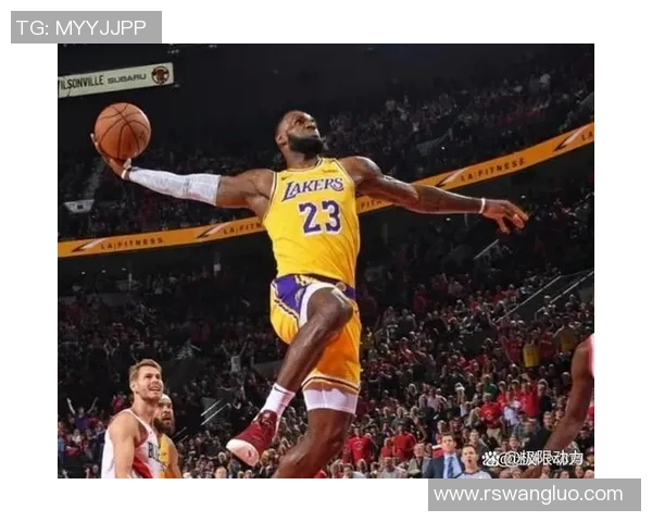 雷霆与雄鹿激战正酣NBA赛场上演精彩对决引发球迷热议